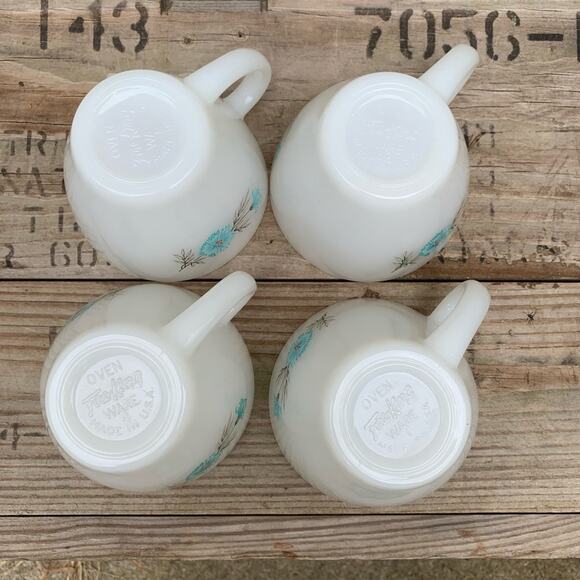 Vintage Fire King Bonnie Blue teacup set - Picture 4 of 4